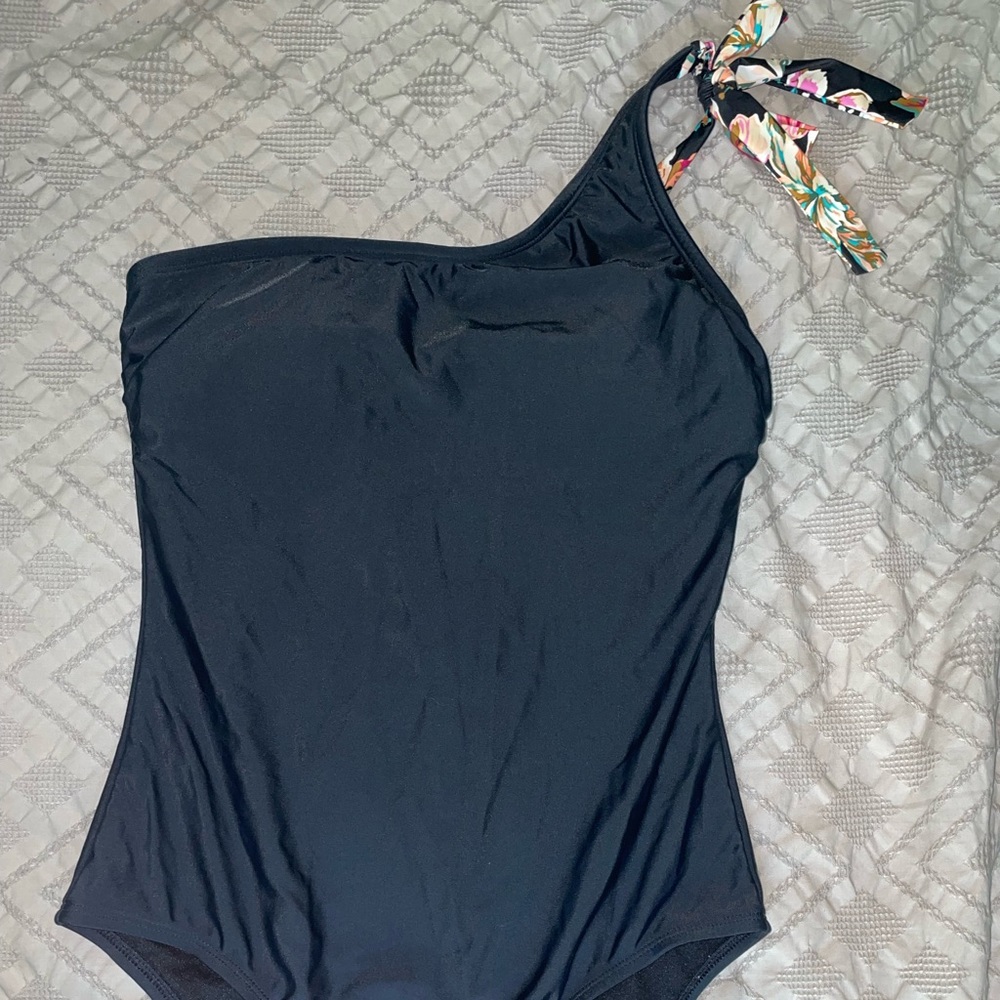 Womens small Kona swimsuit